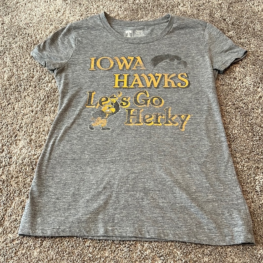 Iowa Hawkeye women’s let’s go herky tshirt small